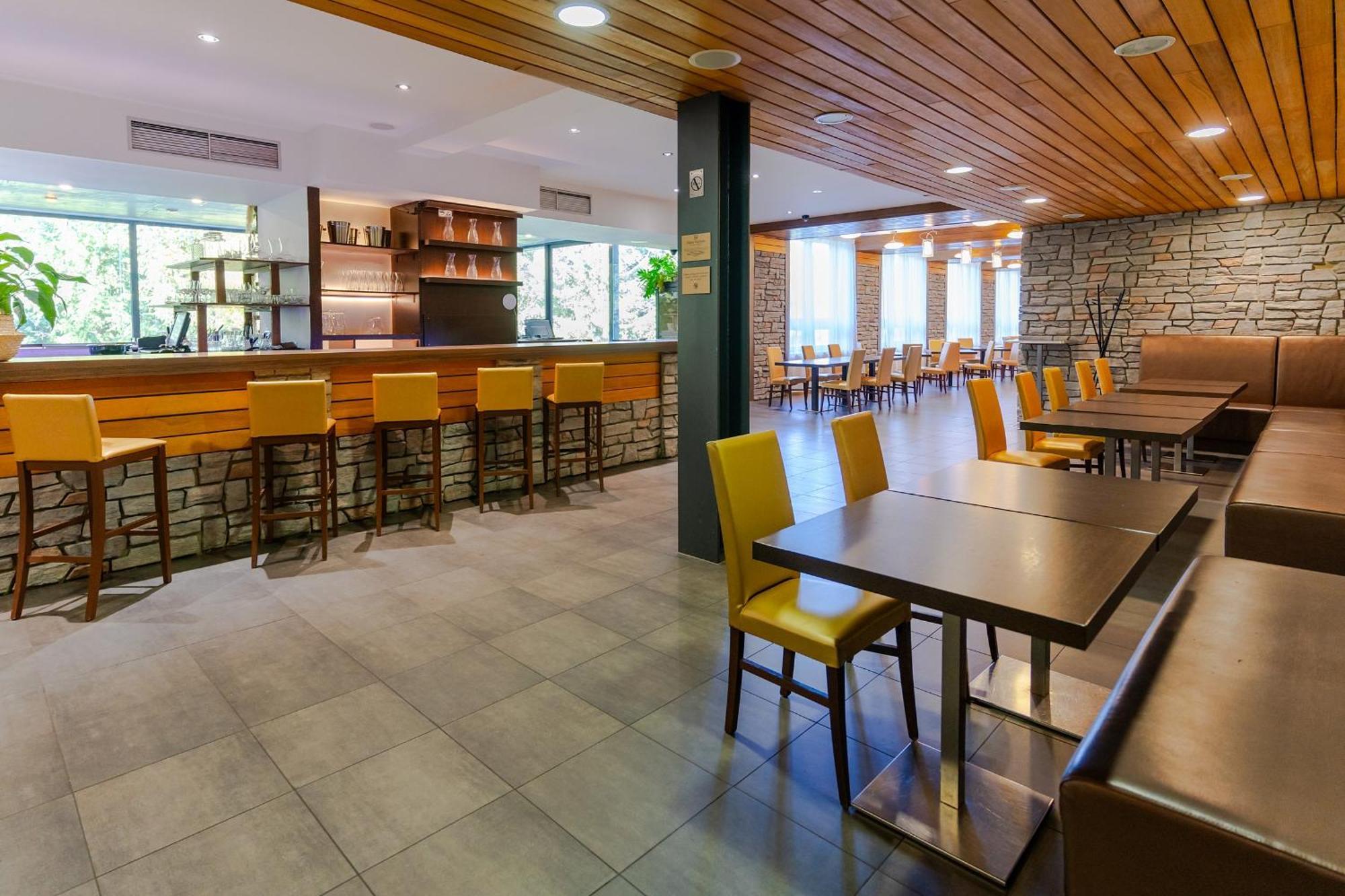 Hotel Ostredok Demanovska Dolina Εξωτερικό φωτογραφία