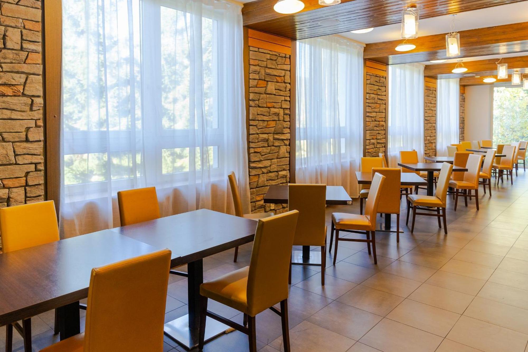 Hotel Ostredok Demanovska Dolina Εξωτερικό φωτογραφία