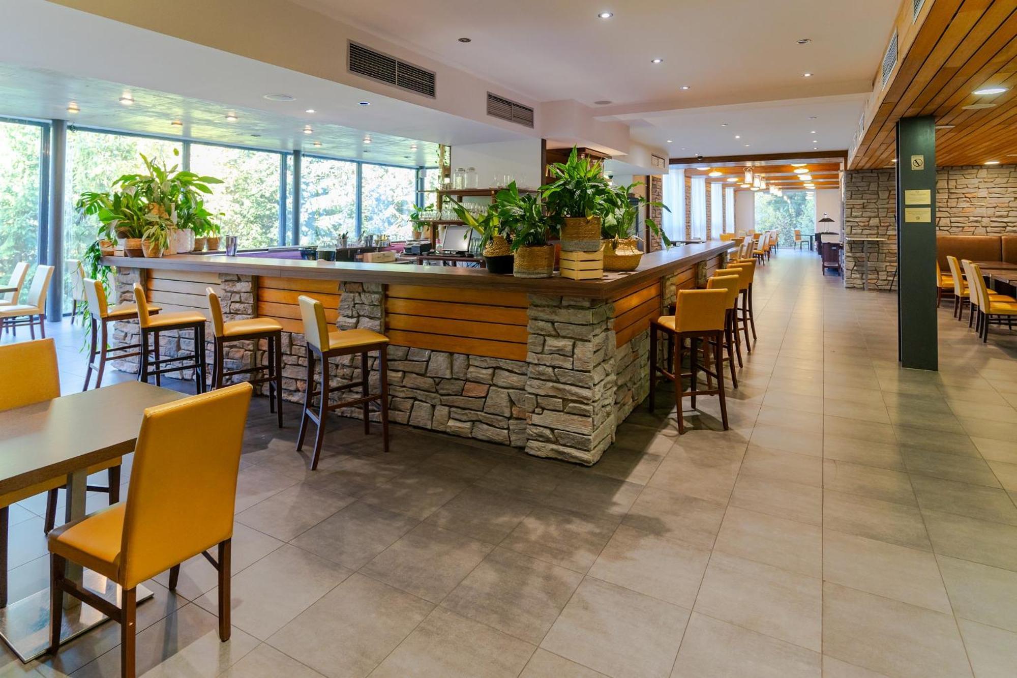 Hotel Ostredok Demanovska Dolina Εξωτερικό φωτογραφία
