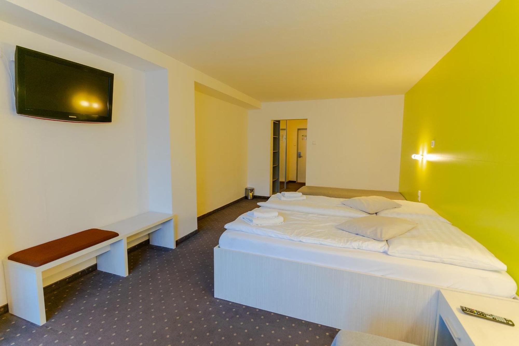 Hotel Ostredok Demanovska Dolina Εξωτερικό φωτογραφία
