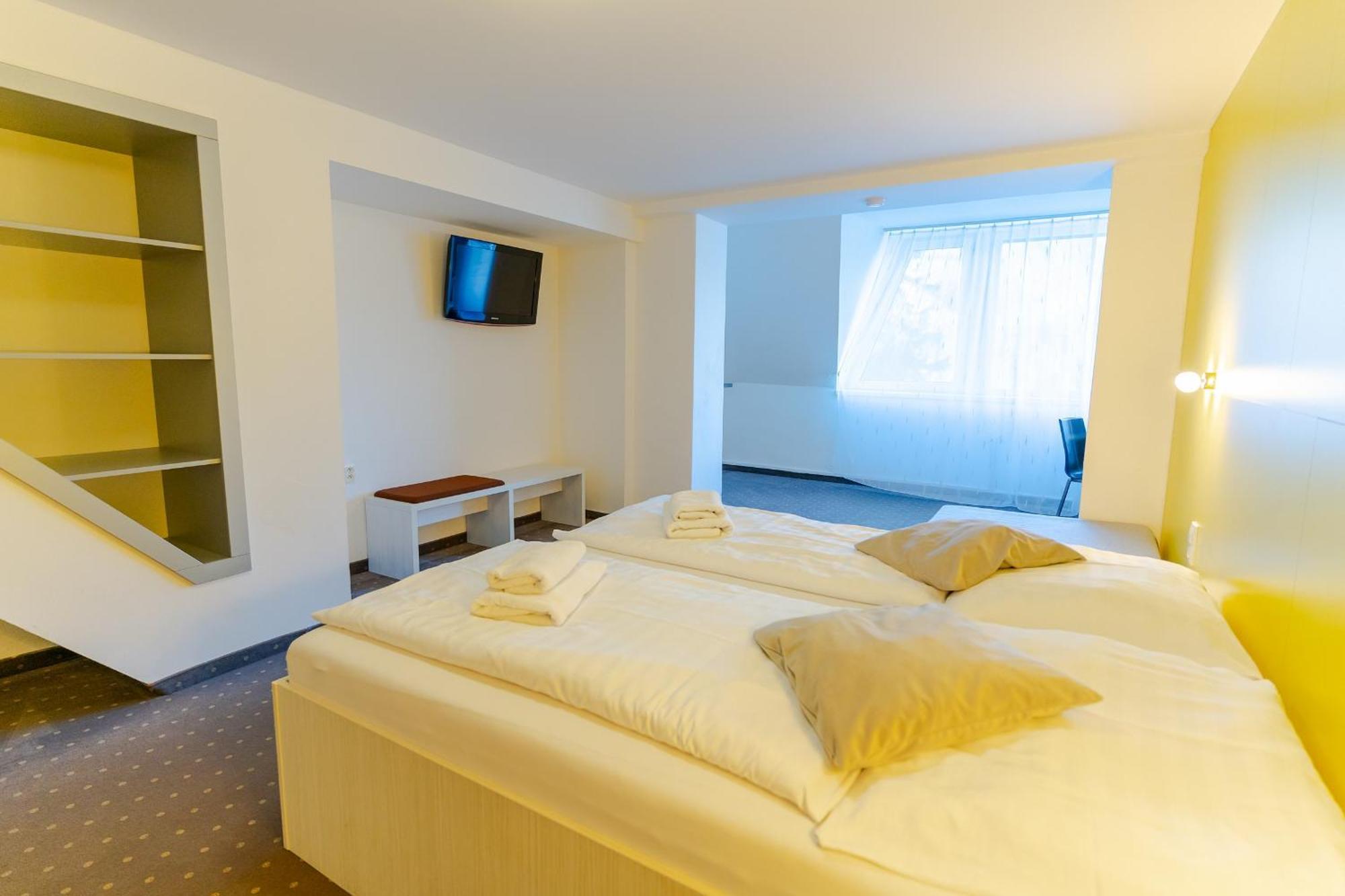Hotel Ostredok Demanovska Dolina Εξωτερικό φωτογραφία